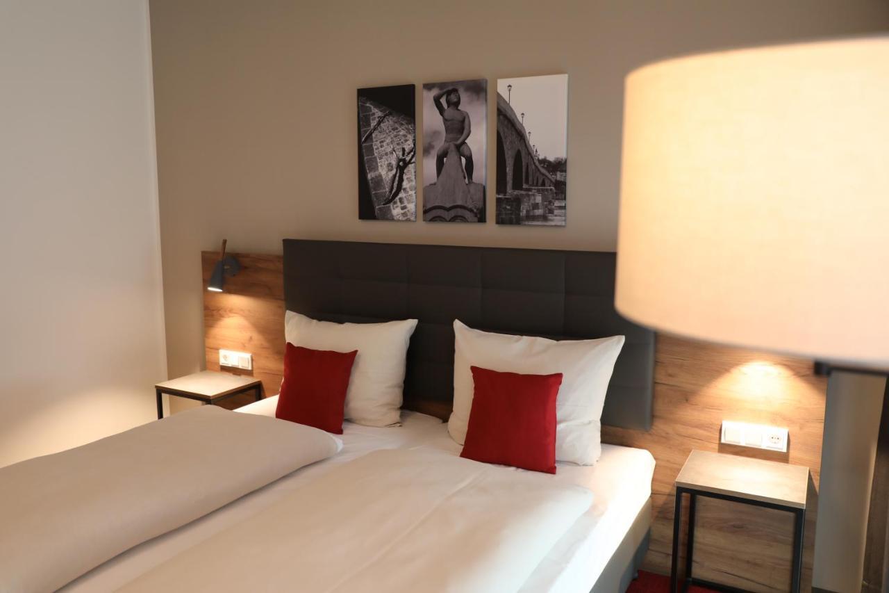 Hotel Includio เรเกนส์บวร์ก ภายนอก รูปภาพ