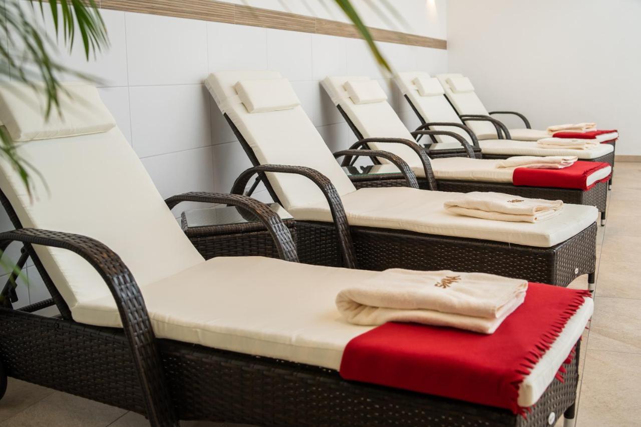 Hotel Includio เรเกนส์บวร์ก ภายนอก รูปภาพ