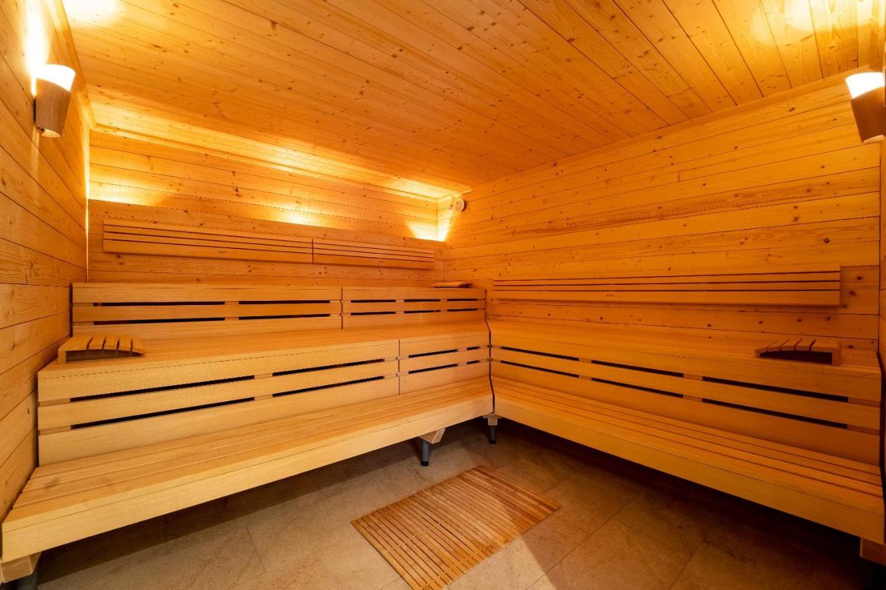 Hotel Includio เรเกนส์บวร์ก ภายนอก รูปภาพ